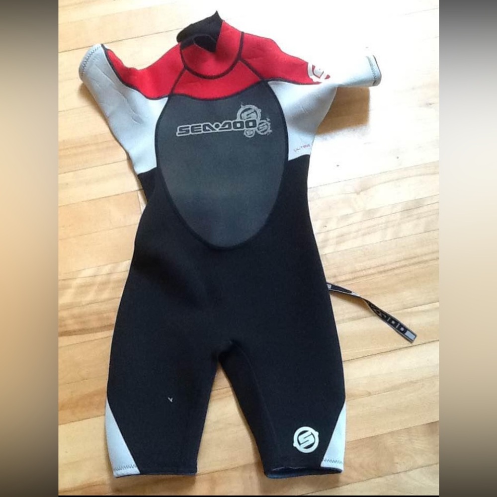 Seadoo boy neoprene shorty wetsuit
